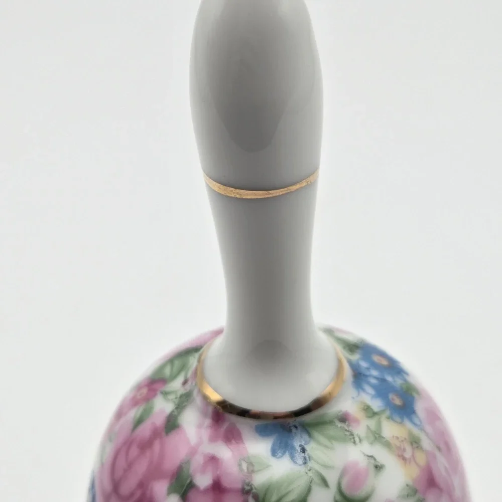 Vintage Laura Chintz Floral Dinner/Teatime Bell England‎ Cottagecore Shabbychic